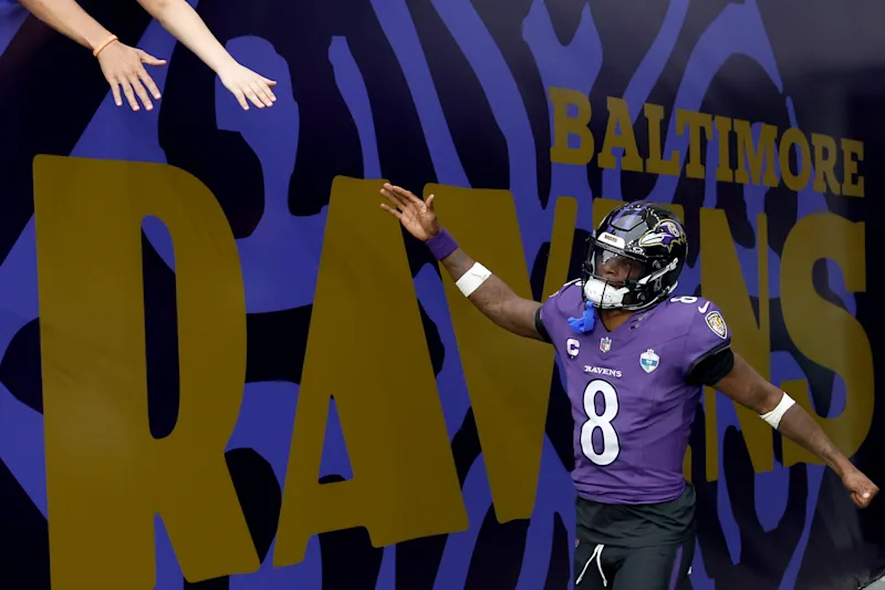 Lamar Jacksonilla realistinen mahdollisuus palata – Ravens odottaa tähtipelaajaansa Brownsia vastaan